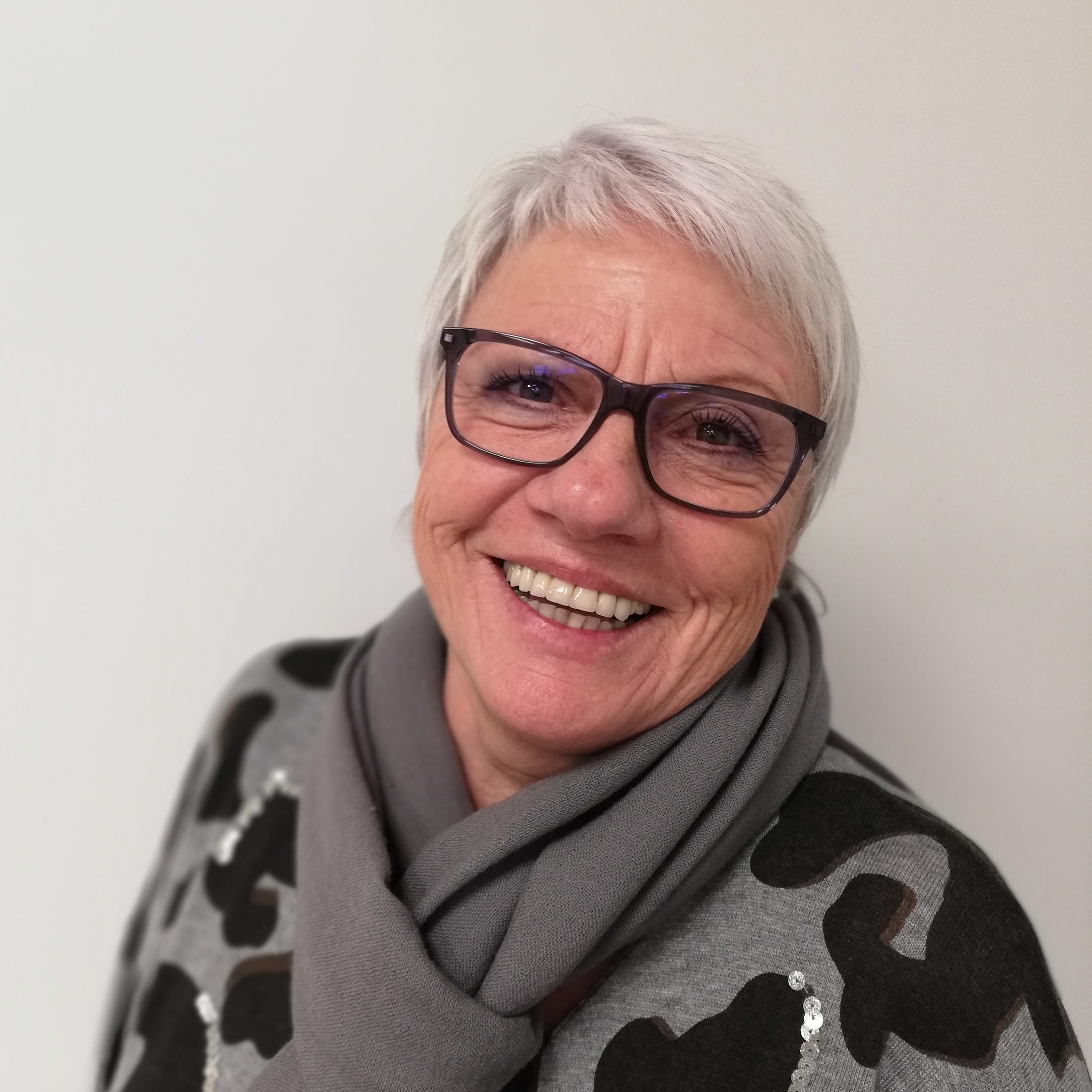 Frau Kreuz Sekretariat