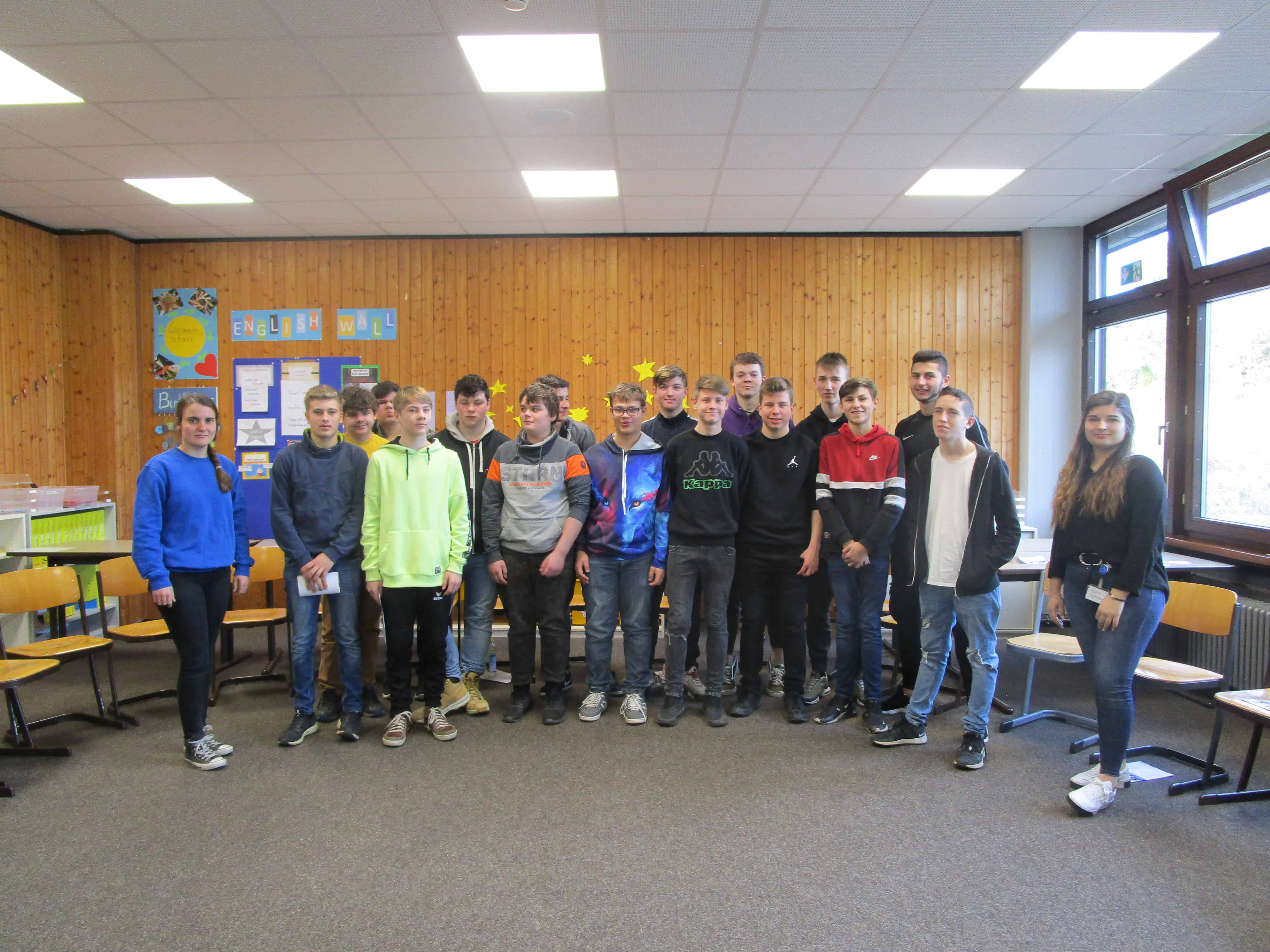 Ausbildungsbotschafterinnen der Firma Waldner zu Besuch in der Werkrealschule Kißlegg