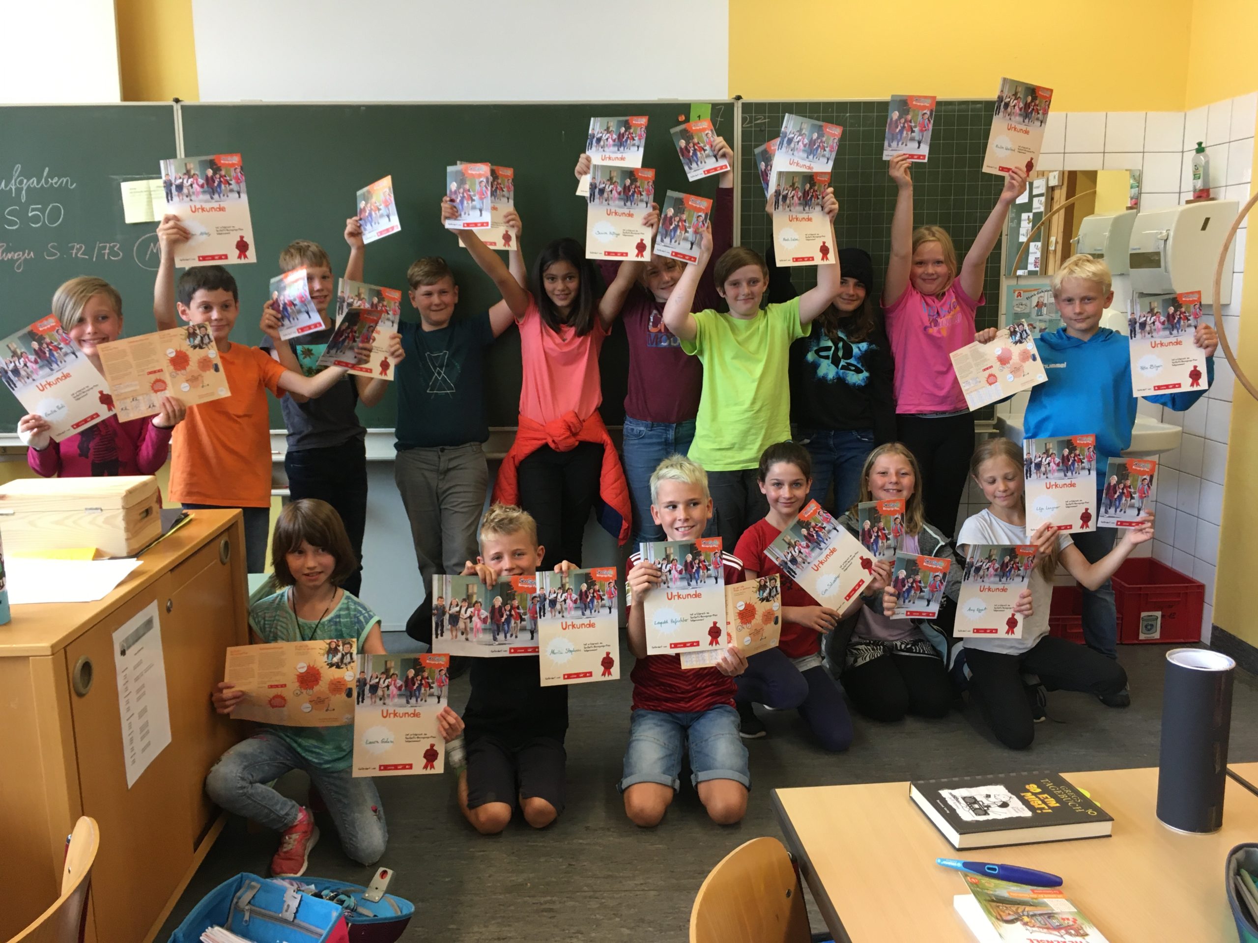 Liebe Eltern der Grundschüler*innen, Liebe Eltern der Grundschüler*innen,