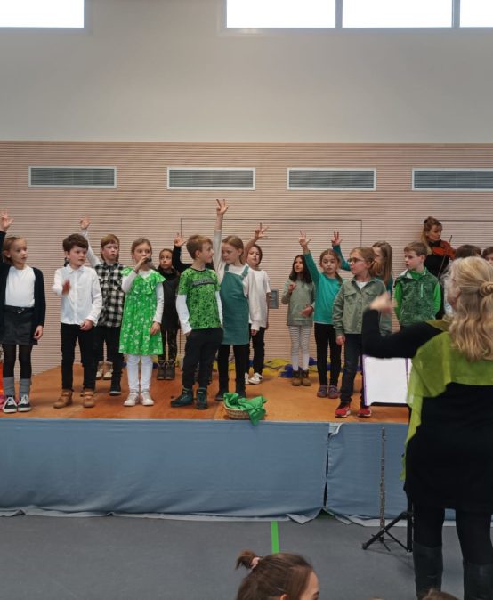 Was für ein schönes Kinderchor-Konzert beim Waldorfbasar!