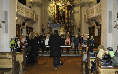 Weihnachtskonzert vom Kinderchor der Grundschule und vom Liederkranz in der Kirche St. Gallus und Ullrich in Kißlegg