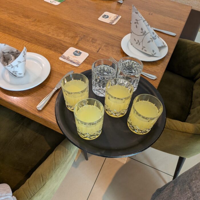 PXL_20260421_124933957