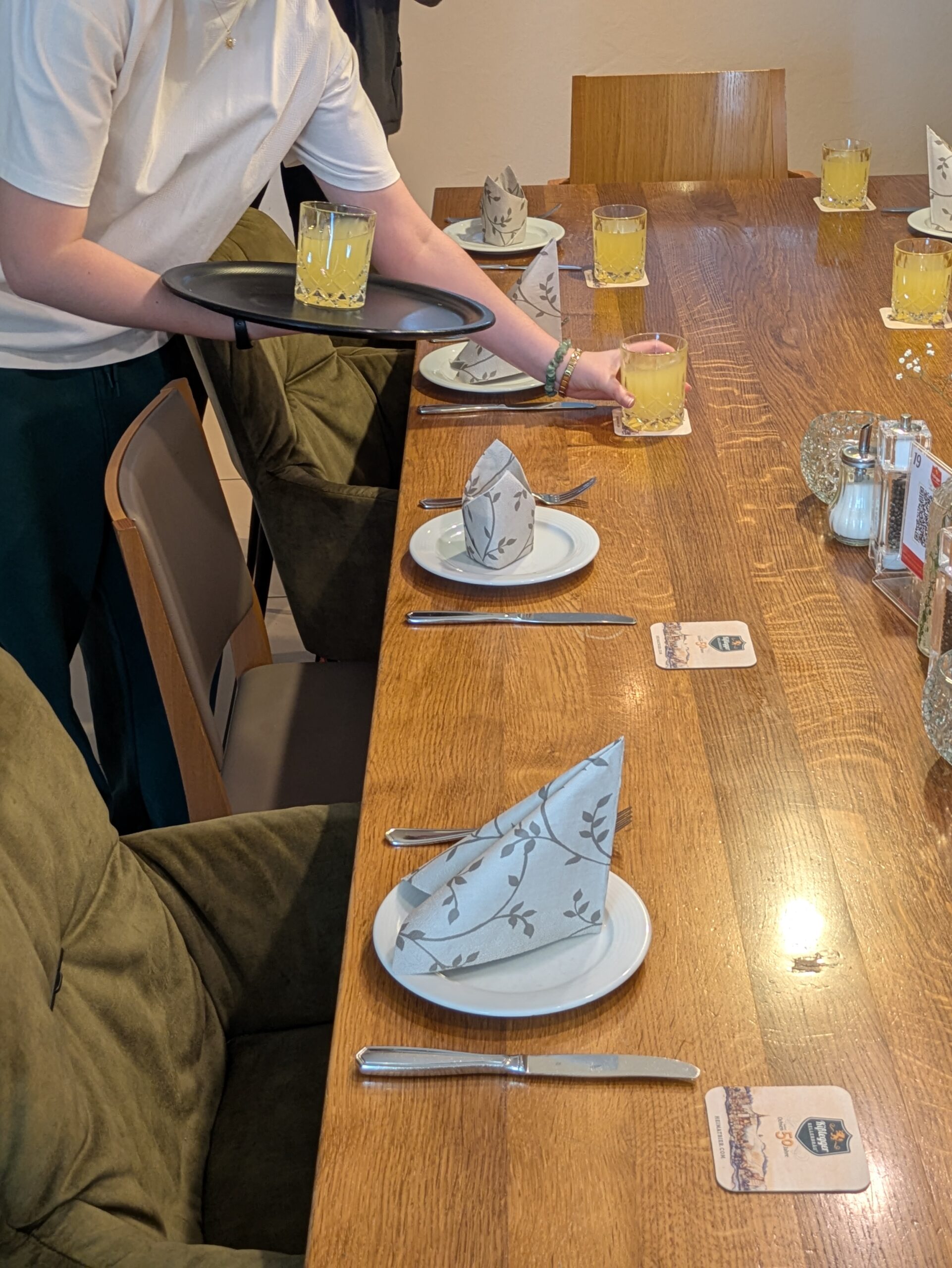 AES-Gruppe der Klasse 9 zu Besuch im Gasthaus Ochsen